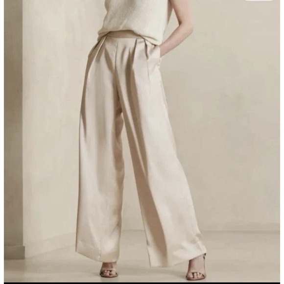 Banana Republic Pants - NWT BANANA REPUBLIC Satin Wide Leg Pleated Pants Gold Oyster Pearl Womens Size 8